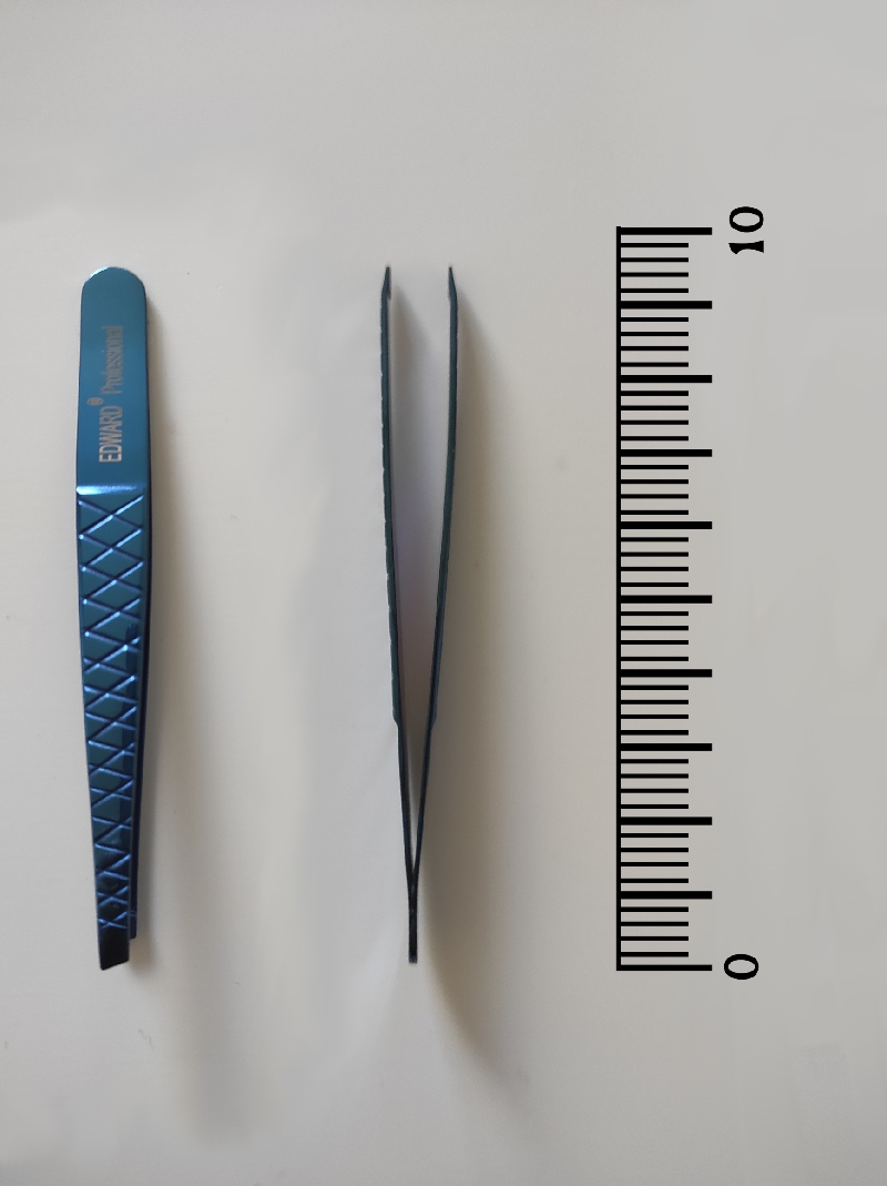 Kozmetická pinzeta modrá 9,5cm